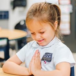 preschooler praying