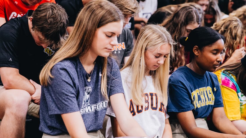 seniors praying